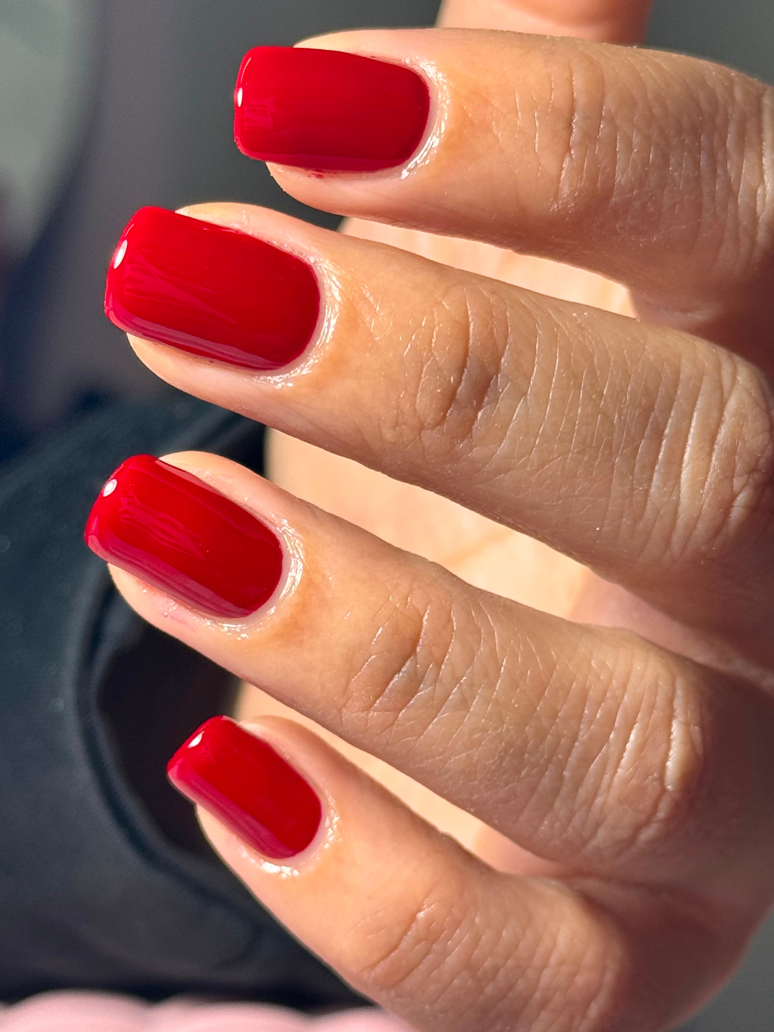 Trabajo de manicura realizado en Mar Bella Studio 16